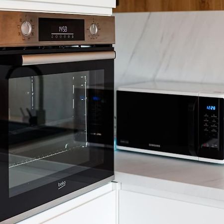Luxury Apt. Near River & Parking Timisoara Ngoại thất bức ảnh