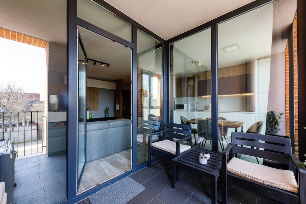 Luxury Apt. Near River & Parking Timisoara Ngoại thất bức ảnh